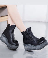 Botas de cuña con empalme hechas a mano de piel de vacuno negra con diseño floral